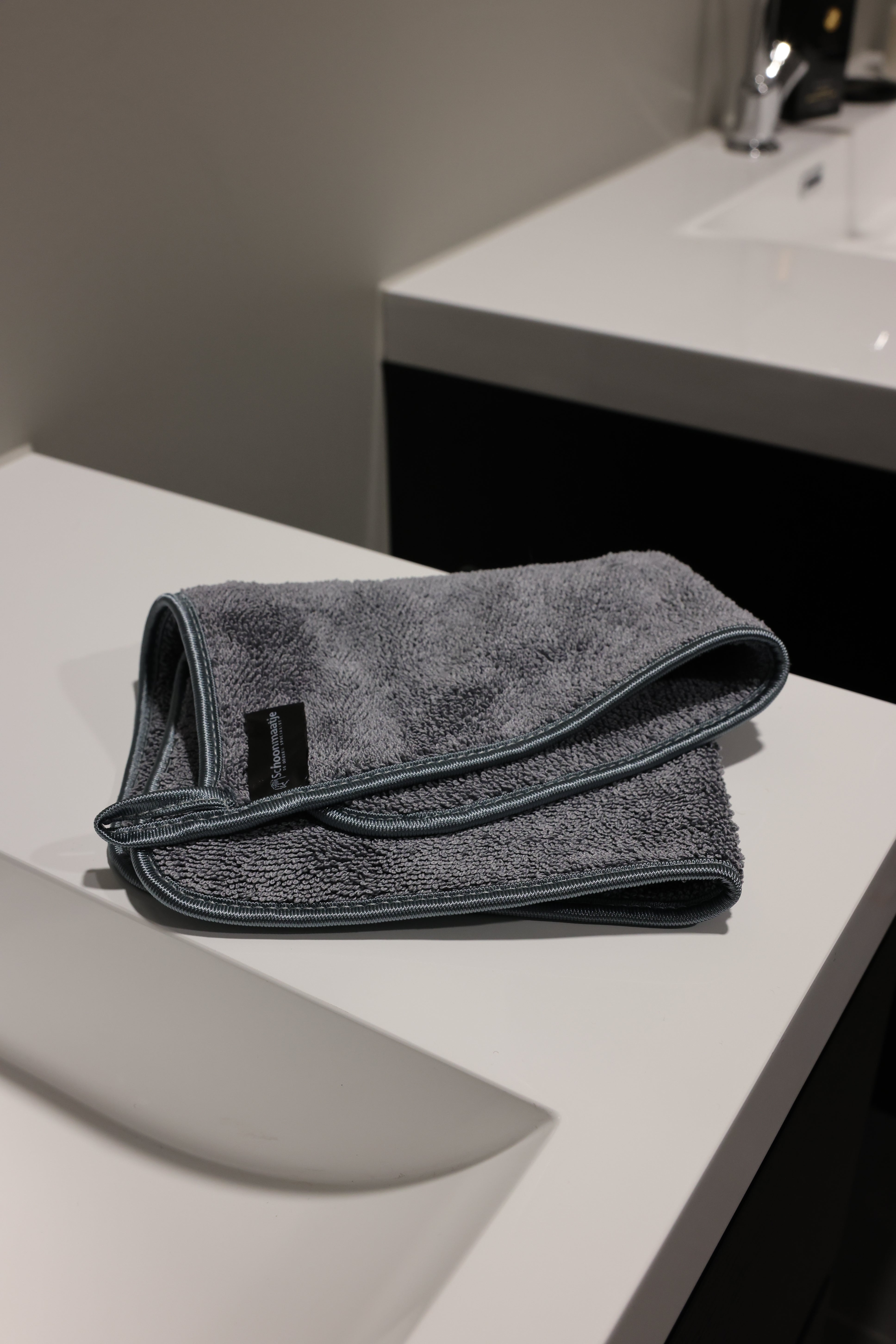 Premium doek medium – grijs 30x40 ( 1 +1 gratis)