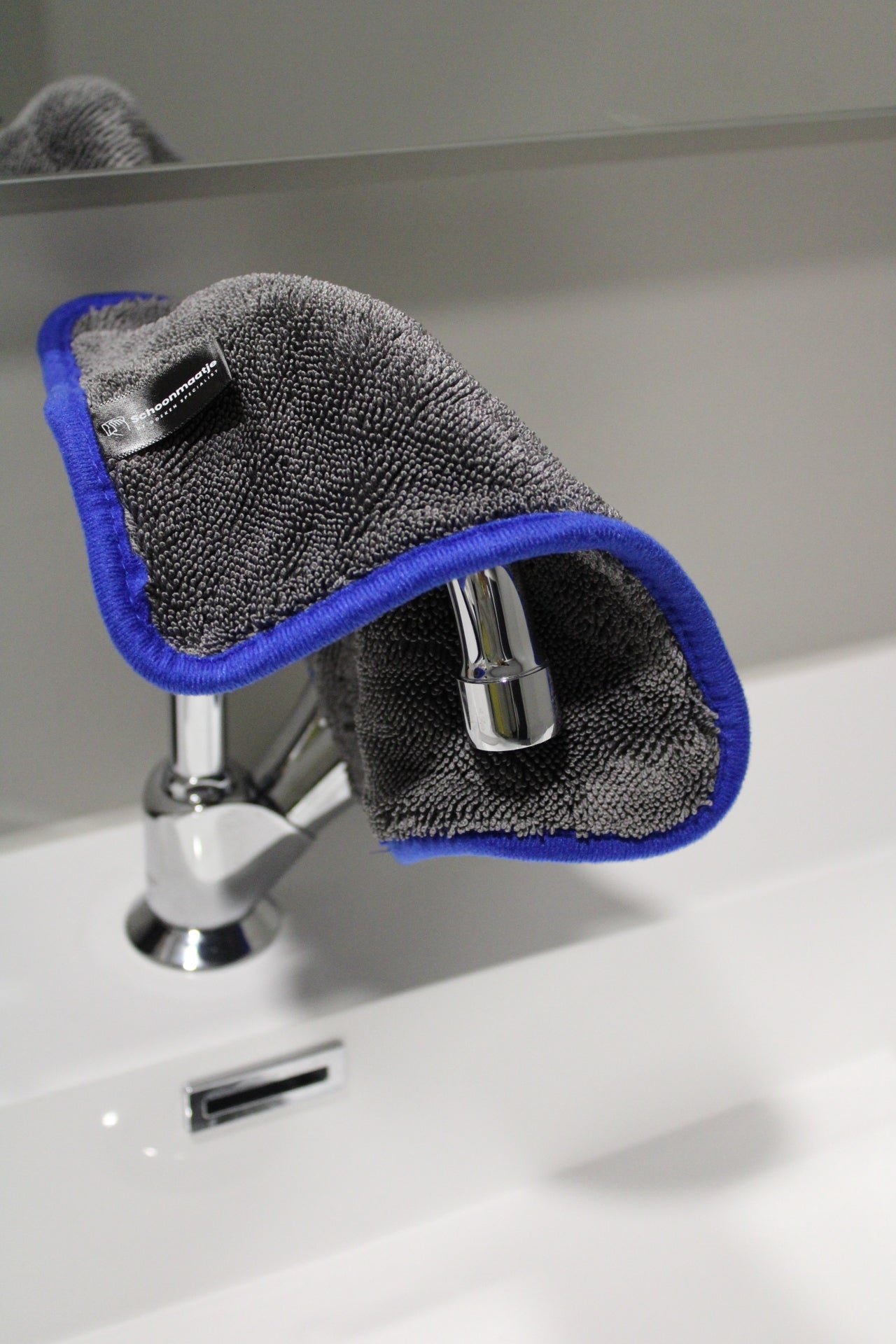 Premium doek mini – 20x20  GRIJS MET BLAUWE RAND (1+1 gratis)